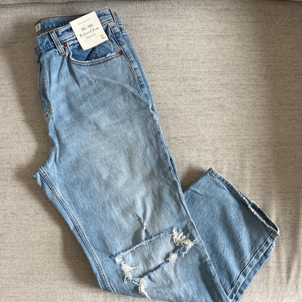 Abercrombie High Rise 90s Relaxed Jean